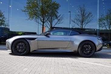 Aston Martin DB12 4.0 V8 — photo 2