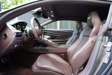 Aston Martin DB12 4.0 V8 — photo 5