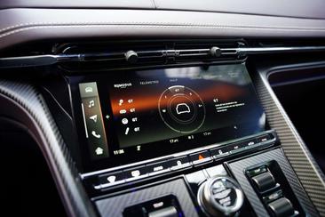 Aston Martin DB12 4.0 V8 — photo 14