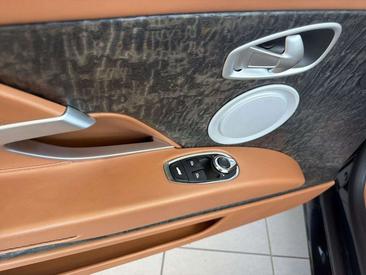 Aston Martin DB11 Volante — photo 7