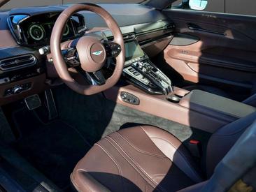 Aston Martin V8 Coupé — photo 3