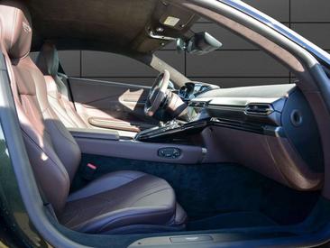 Aston Martin V8 Coupé — photo 11