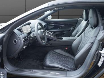 Aston Martin DB12 Volante — photo 12