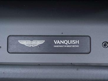 Aston Martin Vanquish Volante — photo 20