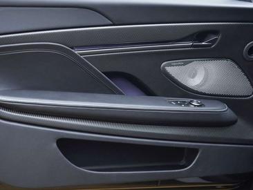 Aston Martin Vanquish Volante — photo 24