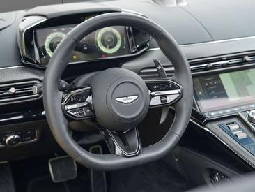 Aston Martin V8 Roadster — photo 11