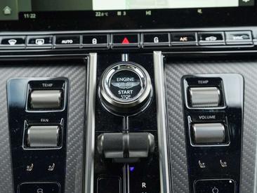 Aston Martin V8 Roadster — photo 16