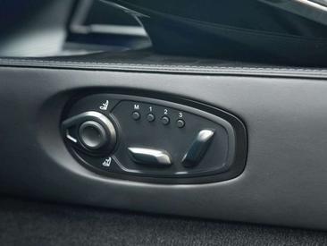 Aston Martin V8 Roadster — photo 20