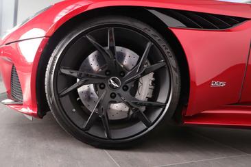 Aston Martin DBS Superleggera Coupé — photo 5