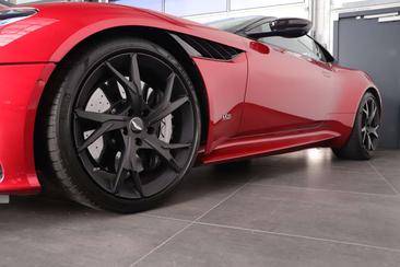 Aston Martin DBS Superleggera Coupé — photo 6