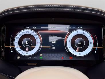 Aston Martin DB12 Volante — photo 12