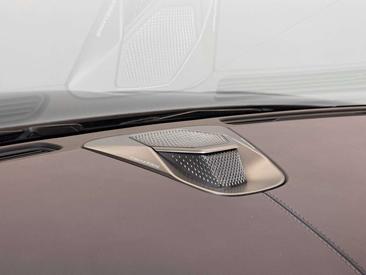Aston Martin DB12 Volante — photo 15