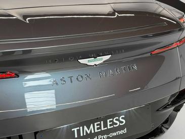 Aston Martin DB12 Volante — photo 19