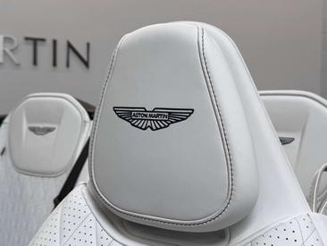 Aston Martin DB12 Volante — photo 21