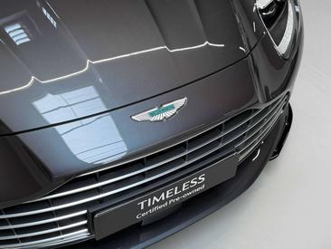 Aston Martin DB12 Volante — photo 24
