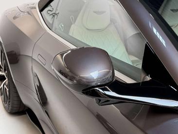 Aston Martin DB12 Volante — photo 26