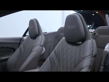 Aston Martin DB12 Volante V8 — photo 25