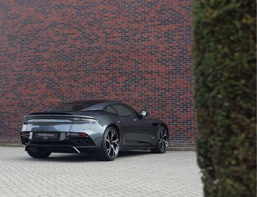 Aston Martin DBS 5.2 V12 Superleggera — photo 17