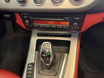 BMW Z4 SDrive35i — photo 14
