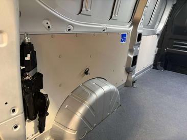 Volkswagen Transporter — photo 30