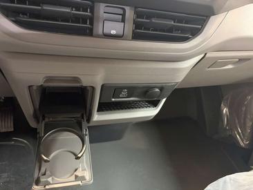 Volkswagen Transporter — photo 33