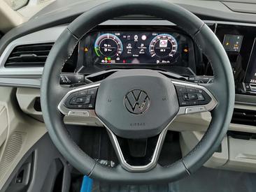 Volkswagen Multivan Beach Tour Plus EHybrid 4Motion — photo 6