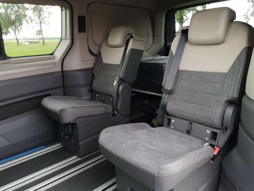 Volkswagen Multivan Beach Tour Plus EHybrid 4Motion — photo 10