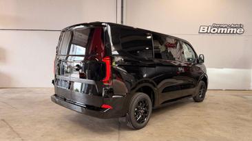 Volkswagen Transporter — photo 7