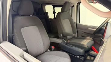 Volkswagen Transporter — photo 16