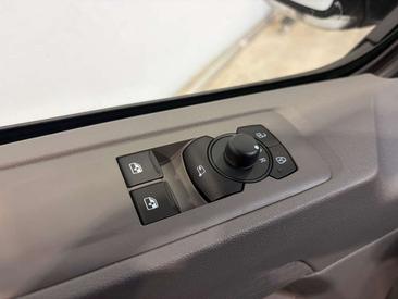 Volkswagen Transporter — photo 31