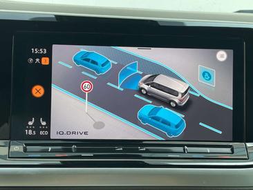 Volkswagen Multivan EHybrid Style — photo 17