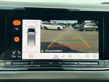 Volkswagen Multivan EHybrid Style — photo 22