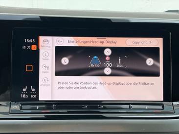 Volkswagen Multivan EHybrid Style — photo 24
