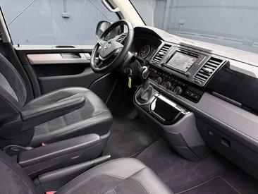 Volkswagen Multivan Highline — photo 5