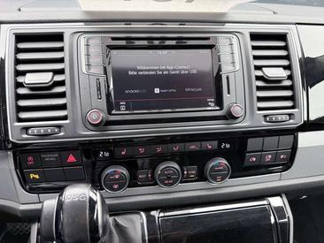 Volkswagen Multivan Highline — photo 7