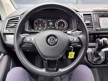 Volkswagen Multivan Highline — photo 10