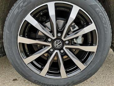 Volkswagen Multivan Hybrid 4Motion Elegance — photo 4
