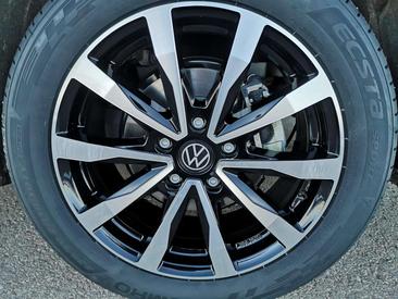 Volkswagen Multivan Hybrid 4Motion Sport Edition — photo 3