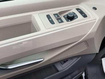 Volkswagen Multivan TDI Style — photo 10