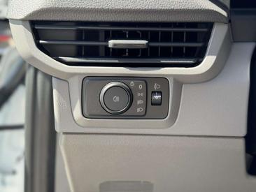 Volkswagen Transporter — photo 27
