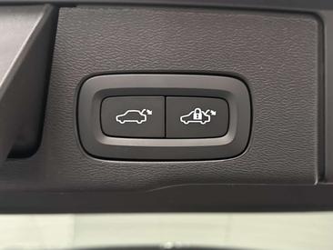 Volvo XC60 T6 Recharge Plus — photo 15