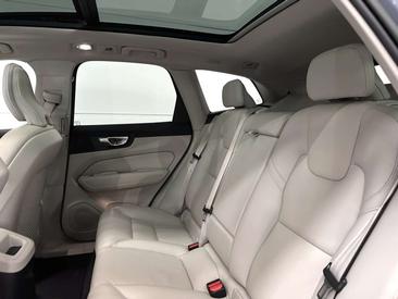 Volvo XC60 T6 Recharge Plus — photo 22