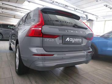 Volvo XC60 B4 Core — photo 6