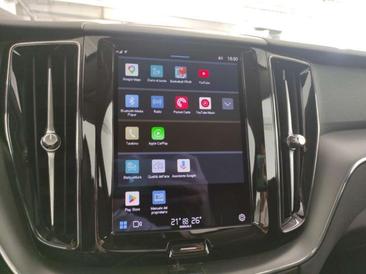 Volvo XC60 B4 Core — photo 21