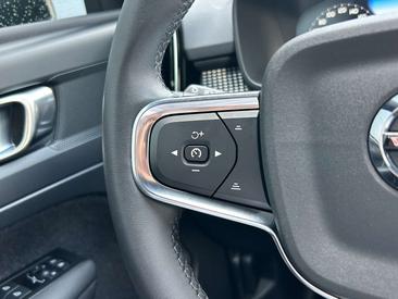 Volvo XC40 T5 Recharge R-Design — photo 13