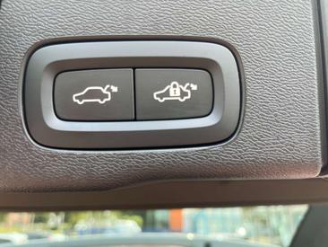 Volvo XC60 Recharge Ultimate — photo 9