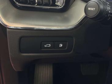 Volvo XC60 T6 Recharge — photo 21
