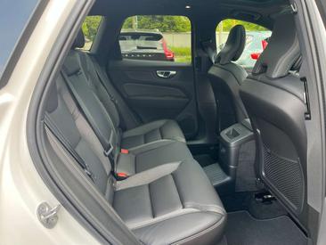 Volvo XC60 T6 Recharge Plus — photo 29