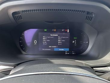Volvo XC60 T6 Recharge Plus — photo 12