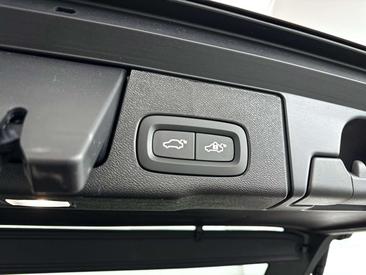 Volvo XC60 T6 Recharge Plus — photo 14